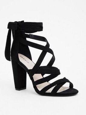 Torrid strappy lace up ballerina cone heel black sandal heels 💜